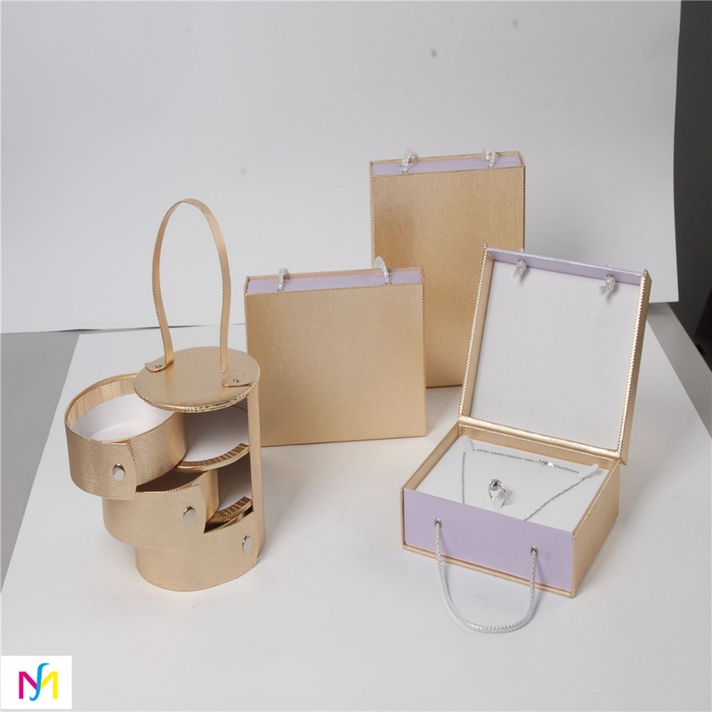 Custom Packaging Magnetic Closure Cardboard Paper Gift Box Wholesale – Custom Printing Box and Perfume Box price
