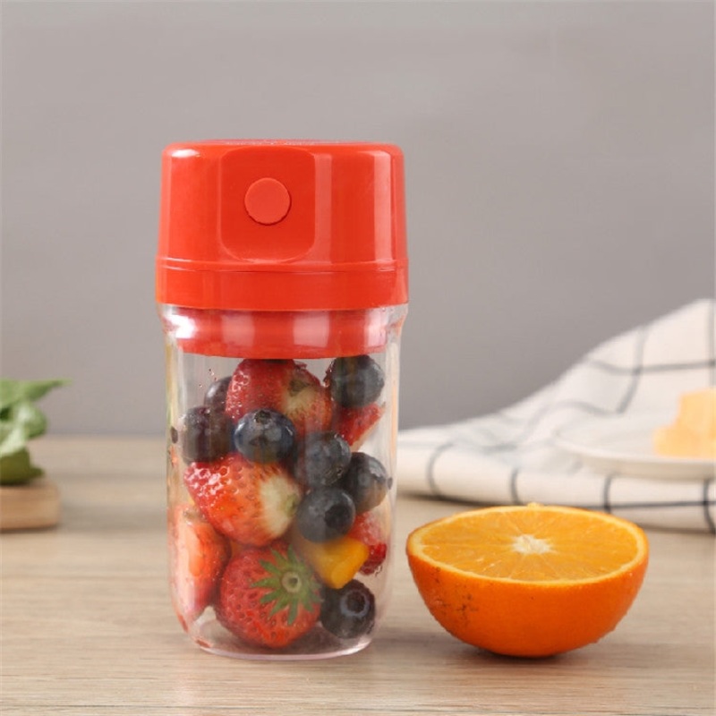 USB Charging Portable Fruit Juice Squeezing Cup Small Whirlwind Multifunctional Household Fruit Mixer