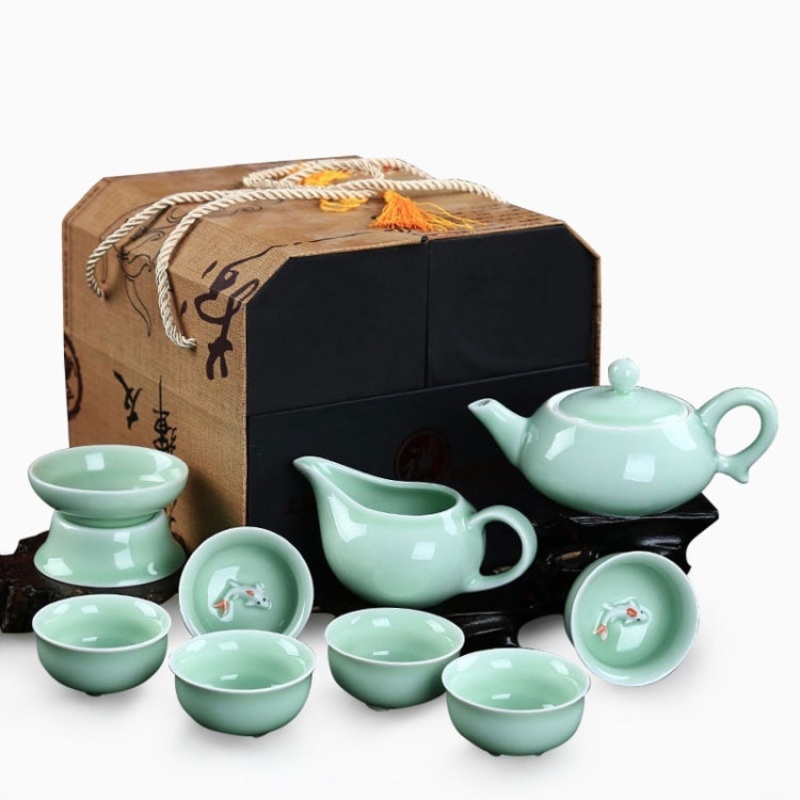 10 in 1 Celadon Ceramic Tea Set Kung Fu Pot Infuser Teapot 3D Fish Serving Cup Teacup Chinese Drinkware with Display Gift Box