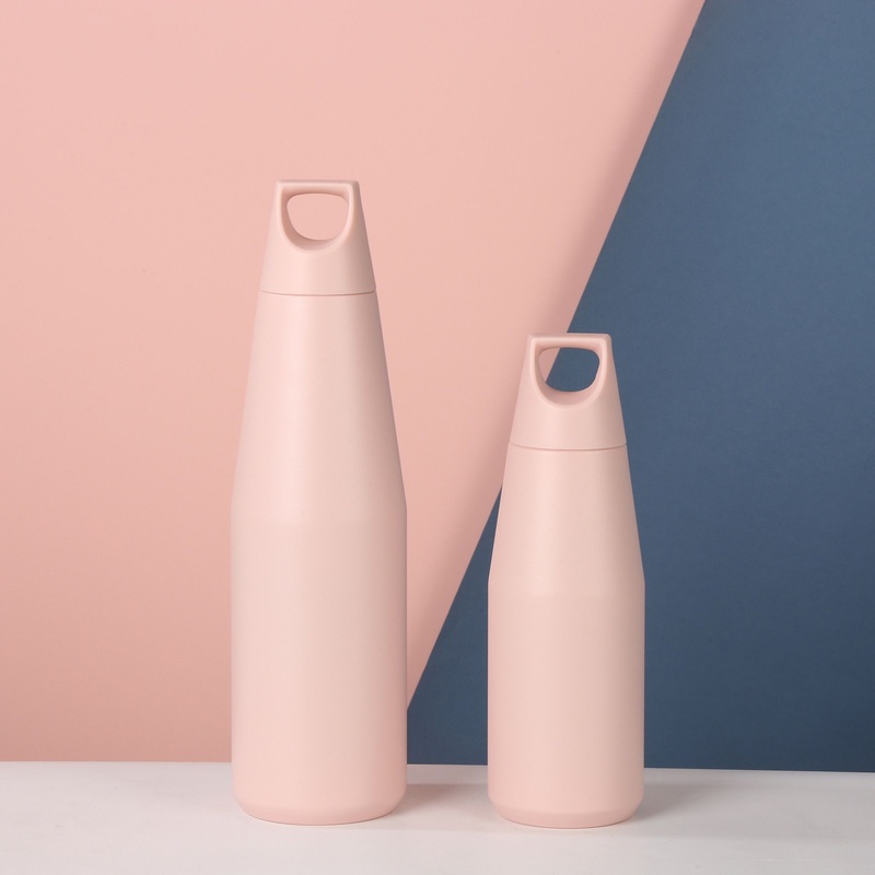580ml Factory Price Food-Grade 18/8 Stainless Steel Water Bottle with 100% Leak-Proof Handle Lid – Stainless Steel Bottle and Stainless Steel Cup price