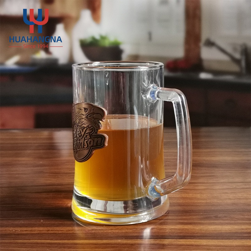 Custom Logo Freezer Safe Clear Pint Glass Beer Mug with Handle and Metal Sticker – Beer Mug and Glass Mug price