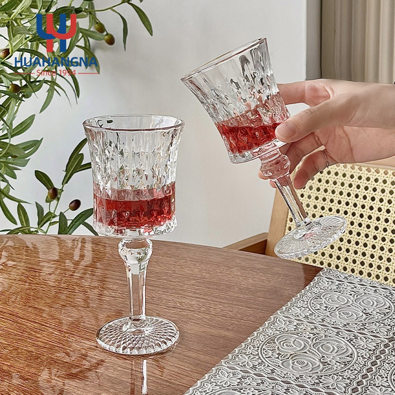 Luxury Glassware Leaf Cut Wine Glasses Tumbler Hand Engraved Etched Vintage Wine Glass Goblets Drinking Tumbler – Drinking Tumbler and Goblets Tumbler price