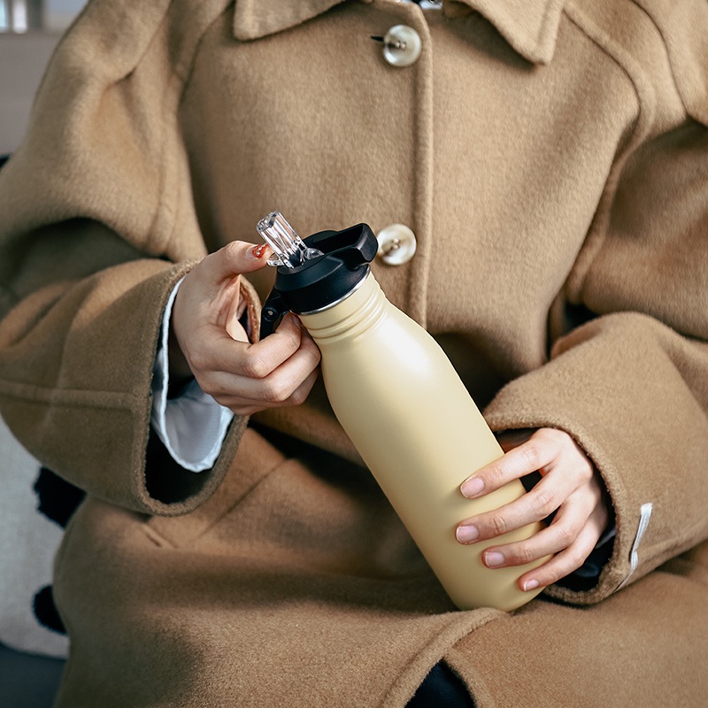 Everich 750ml Gym Custom Stainless Steel Custom Sublimation Squeeze Flask Water Sports Drink Bottles for Outdoor Drink – Leak Proof and Handle Lids price