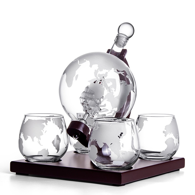 Wholesale Factory Global-Shaped Glass Wine Set Decanter with Square Wooden Base and 4 Cups – Wine Decanter and Glass Decanter price