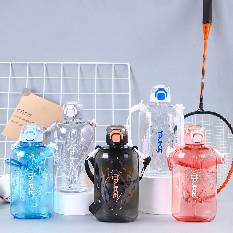 Plastic Flat High Temperature Resistant and Anti Drop Crossbody Water Cup – Plastic Bottle and Pet Bottle price