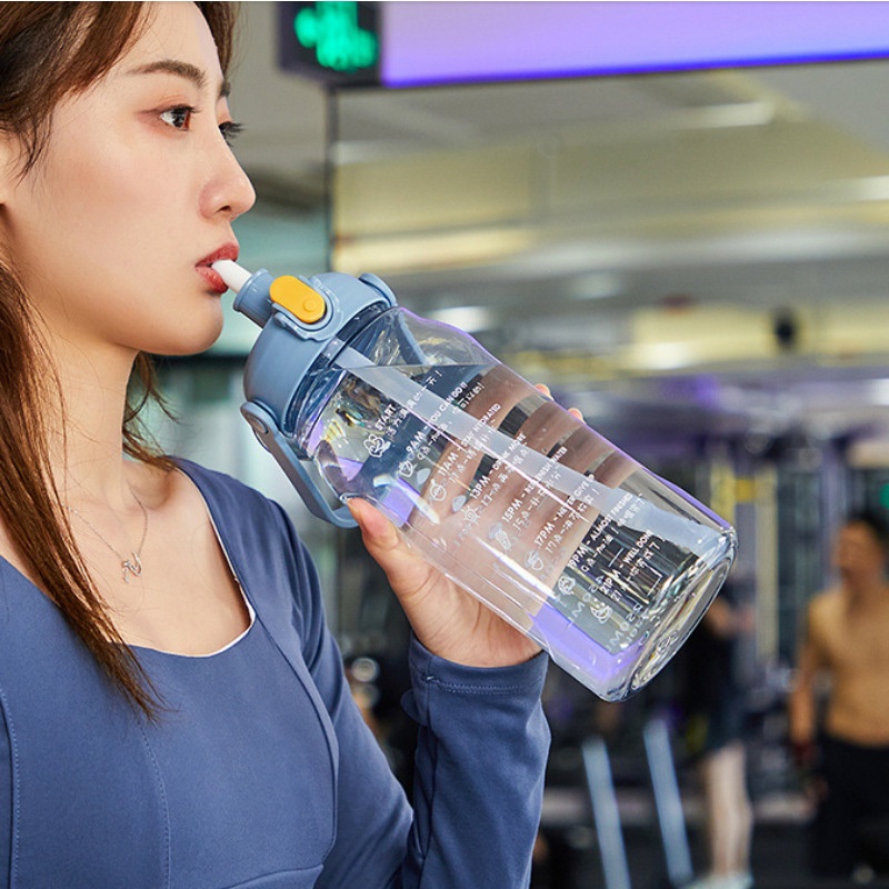 Portable Large Capacity 1500ml 2000ml Leak-Proof Plastic Sport FDA Outdoor Food Grade Sports Water Bottle with Lid Straw – Water Bottle and Plastic Bottle price