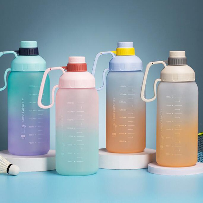 1800ml Plastic Big Handle Portable Ouutdoor Sport Travel Milk Tea Mug Water Bottle for Students Gym Drink Gradient Color Summer Lemon Waterbottle – Sport Water Bottle and Drinking Bottle price