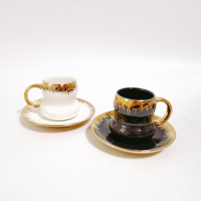 China Manufacturer Unique Gourd Shaped Gold Color Glazed Porcelain Coffee Cups and Saucers 12PCS – Mug and Gift price