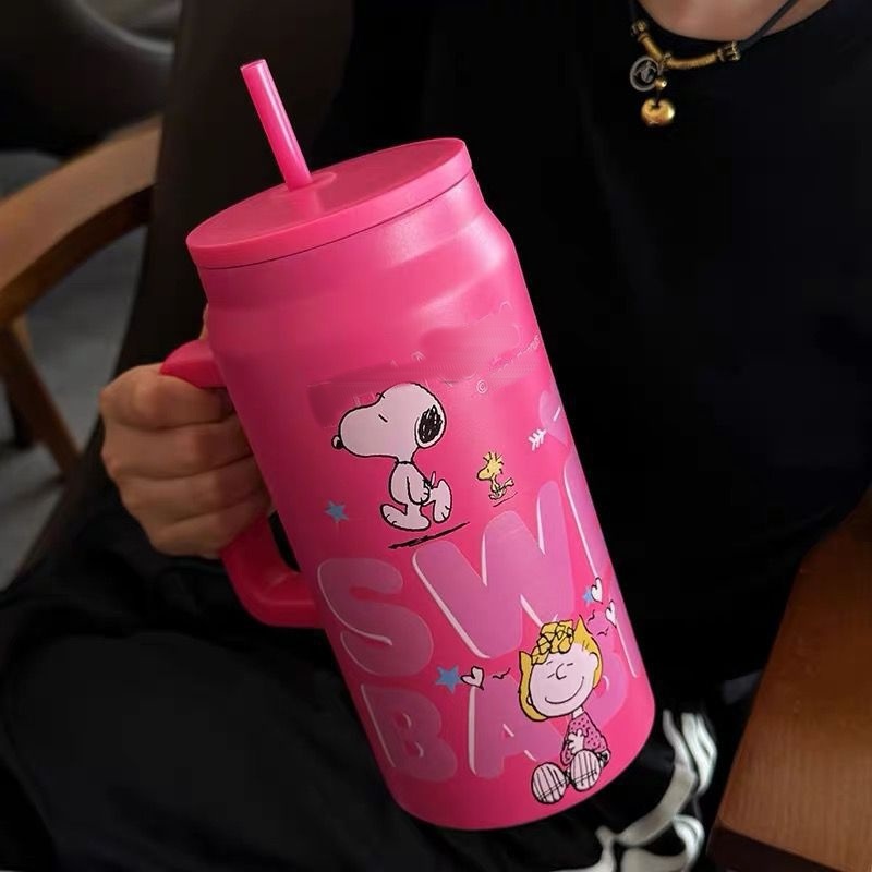 New Arrival 50oz Large Capacity Leisure Tumbler with 2-in-1 Lid Snoopyi 304 Stainless Steel Water Bottle 50oz Outdoor Sports Stainless Steel Water Bottle – Snoopy Water Cup and Snoopy Stainless Steel Water Cup price